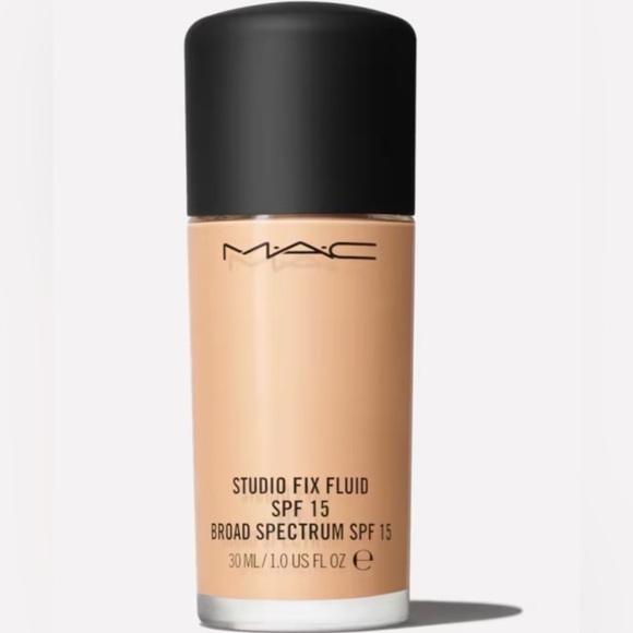 MAC Cosmetics Studio Fix Fluid SPF 15 Foundation NC25 - Picture 5 of 14